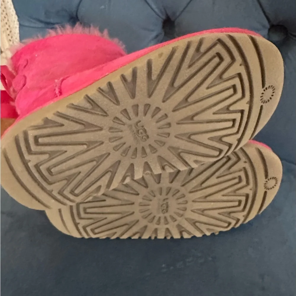 Cozy Pink Ugg Bailey Bow Boots - Picture 5 of 5